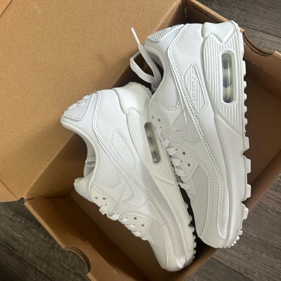 NEW Air Max 90's Nike - Picture 3 of 4